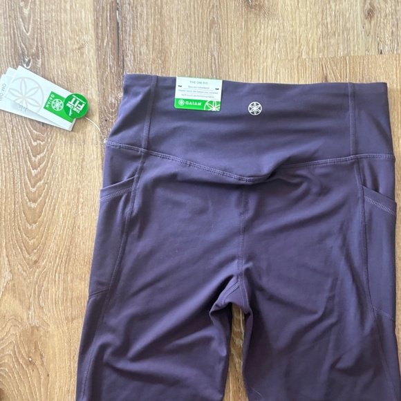 NWT Gaiam's “The OM fit” Mysterioso Purple Leggings - SIZE S - Picture 8 of 16